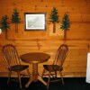 Отель Cozy Hollow Lodge, фото 14