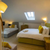 Отель Largigi, Free Parking, Close to the Beach and Town Centre Rooms, фото 1