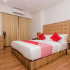 Отель OYO 22039 Hotel Bkc Grand, фото 32