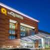 Отель La Quinta Inn & Suites by Wyndham Louisville NE/Old Henry Rd, фото 1