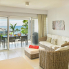 Отель Plage Bleue Beachfront Apartments, фото 7