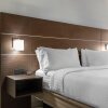 Отель Holiday Inn Express & Suites Chicago West - St Charles, фото 6