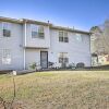 Отель Classic Lithonia Home - Near Golf & Stone Mtn, фото 1