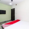 Отель OYO 17328 New Friends Hotel, фото 4