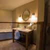 Отель Lodge at Mountaineer Square, фото 9