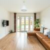 Отель Sleek and Stylish 2BD Home With a Garden Anerley в Лондоне