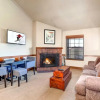 Отель K B M Resorts- Cbi-311 Upgraded 1bd, Wood Fireplace, Full Kitchen, Wifi, Walk to Slopes!, фото 6