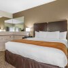 Отель Comfort Inn & Suites Lake Norman, фото 30