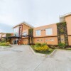 Отель RedDoorz Premium near Health Centrum Banica в Розас-Сити