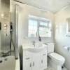 Отель New Luxury Modern House Near Airport Free Parking, фото 9