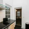 Отель 2 Bedroom Flat Accommodates 6 in Canonbury, фото 10