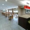 Отель Country Inn & Suites by Radisson, Charlotte I-85 Airport, NC, фото 6