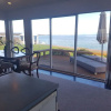 Отель Spectacular Lakefront Home, фото 12