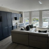 Отель Willshaw Suites for families over 25 only, фото 4