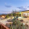 Отель Sukha Life Hideaway - Hot Tub, Fire Pit, Privacy & Endless Views 1 Bedroom Home by RedAwning, фото 1