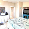 Отель Sunshine Daydream 3 Bedroom Condo by RedAwning, фото 5