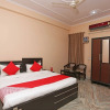 Отель OYO 26823 Hotel Krishna Greens, фото 25