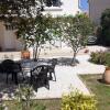 Отель appartement rez de villa proche port et plages de Sanary, фото 20