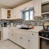 Отель Cozy Condo ~ 11 Mi to Manhattan, Pets Welcome, фото 10