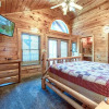 Отель Hemlock Inn - Eight Bedroom Cabin, фото 13