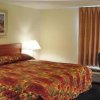 Отель HomeTown Inn & Suites, фото 4