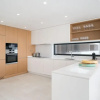 Отель Brand New Luxury Modern 3 Bed 3 Bath Apartment with Pool & Gym by Ideal Homes, фото 28