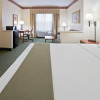 Отель Holiday Inn Express & Suites Orlando International Airport, фото 2