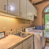 Отель Luxurious Hot Springs Abode w/ Private Dock!, фото 12