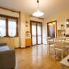 Отель ALTIDO Lovely Flat for 4 with Balcony and Free Parking, фото 1