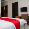 Отель RedDoorz Plus near Bandung Indah Plaza, фото 6