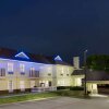 Отель Days Inn & Suites by Wyndham Euless DFW Airport South в Форт-Уэрте