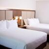 Отель Holiday Inn Express & Suites Greenwood Mall, an IHG Hotel, фото 6