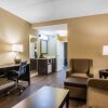 Отель Comfort Inn & Suites near Six Flags, фото 47