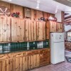 Отель Main Stay - Four Bedroom Cabin with Hot Tub, фото 2