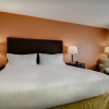 Отель Holiday Inn Express & Suites Kansas City Sport Complex Area, фото 6