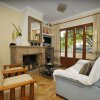 Отель Well maintained house with garden 100m from the beach, patio, BBQ and wifi, фото 2