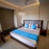 Отель The Sky Court Hotel, фото 3
