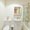 Отель 31 Cambrian Place, Swansea - Guest Homes, фото 15