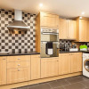 Отель Gatwick Place- 4 bed 2 Bath Self Contained House Ideal for Keyworkers, фото 6