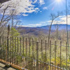 Отель Gatlinburg Mountain-view Cabin: 5 Mi to Downtown, фото 15