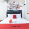 Отель RedDoorz near Arca South Taguig, фото 8