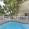 Отель Beachside Manor - 8 Bed Villa 2 Mins From Beach, фото 17