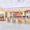 Отель Cozy 1BR Suite With Two Queens - Pool and Hot Tub, фото 15