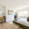 Отель The Finchley Bolthole - Delightful 2bdr Flat, фото 17