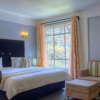 Отель West Wood Hotel, фото 2
