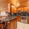 Отель Mountain Chalet 2Min to Jasper Park Gate, фото 10