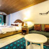Отель Palm Springs Hotel and City Resort, фото 5