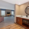Отель Hampton Inn & Suites Wells, фото 6