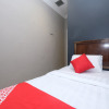 Отель OYO 1190 Nice Stay Hotel, фото 4