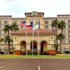 Отель Embassy Suites by Hilton Laredo в Ларедо